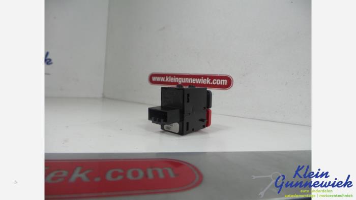 Switch Volvo V70 - 31334503 - Gebr.Klein Gunnewiek Ho.BV