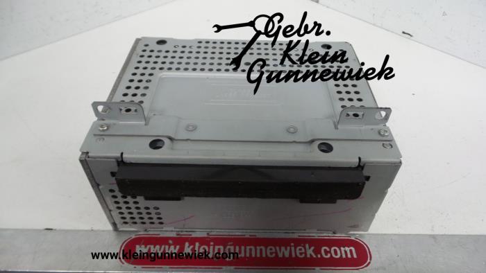 Radio CD player from a Ford B-Max 2015