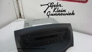 Usados Reproductor de CD y radio Ford KA Precio € 50,00 Norma de margen ofrecido por Gebr.Klein Gunnewiek Ho.BV