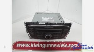 Używane Radioodtwarzacz CD Ford Transit Connect Cena na żądanie oferowane przez Klein Gunnewiek Autodemontage & Motorentechniek