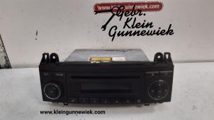 Używane Radioodtwarzacz CD Mercedes B-Klasse Cena € 125,00 Procedura marży oferowane przez Gebr.Klein Gunnewiek Ho.BV