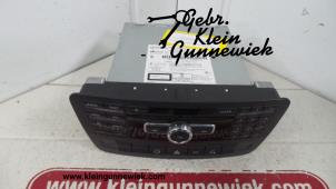 Gebrauchte Radio CD Spieler Mercedes A-Klasse Preis auf Anfrage angeboten von Gebr.Klein Gunnewiek Ho.BV