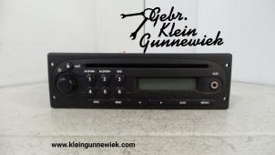 Gebrauchte Radio CD Spieler Opel Vivaro Preis € 80,00 Margenregelung angeboten von Gebr.Klein Gunnewiek Ho.BV