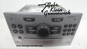 Używane Radioodtwarzacz CD Opel Corsa Cena € 65,00 Procedura marży oferowane przez Gebr.Klein Gunnewiek Ho.BV