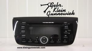 Usados Reproductor de CD y radio Opel Combo Precio € 135,00 Norma de margen ofrecido por Gebr.Klein Gunnewiek Ho.BV