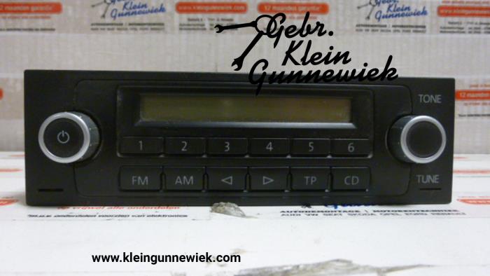 Radio CD player from a Volkswagen Transporter 2007