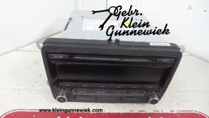 Usagé Radio/Lecteur CD Volkswagen Passat Prix € 90,00 Règlement à la marge proposé par Gebr.Klein Gunnewiek Ho.BV