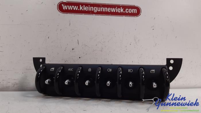 Używane Przelacznik BMW Mini One Cena € 16,00 Procedura marży oferowane przez Klein Gunnewiek Autodemontage & Motorentechniek