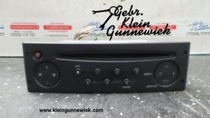 Used Radio CD player Renault Clio Price € 75,00 Margin scheme offered by Gebr.Klein Gunnewiek Ho.BV