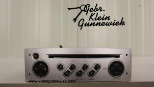 Używane Radioodtwarzacz CD Renault Modus Cena € 45,00 Procedura marży oferowane przez Gebr.Klein Gunnewiek Ho.BV