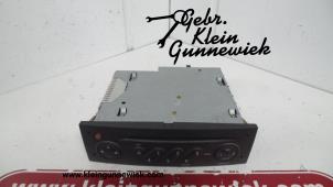 Usados Reproductor de CD y radio Renault Clio Precio de solicitud ofrecido por Gebr.Klein Gunnewiek Ho.BV