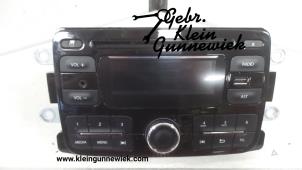 Used Radio CD player Renault Captur Price on request offered by Gebr.Klein Gunnewiek Ho.BV