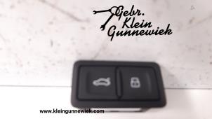 Usagé Commutateur Audi E-Tron Prix € 20,00 Règlement à la marge proposé par Gebr.Klein Gunnewiek Ho.BV