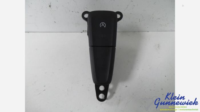 Usagé Commodo Ford Focus Prix € 20,00 Règlement à la marge proposé par Klein Gunnewiek Autodemontage & Motorentechniek