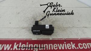 Used Switch Opel Astra Price on request offered by Gebr.Klein Gunnewiek Ho.BV