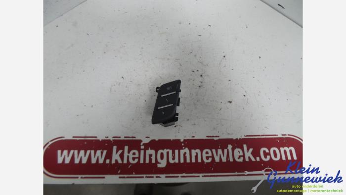 Używane Przelacznik Audi SQ5 Cena € 37,00 Procedura marży oferowane przez Klein Gunnewiek Autodemontage & Motorentechniek