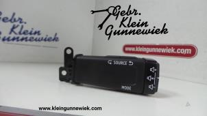 Used Switch Renault Clio Price € 20,00 Margin scheme offered by Gebr.Klein Gunnewiek Ho.BV