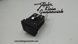 Usados Interruptor Volkswagen Transporter Precio de solicitud ofrecido por Gebr.Klein Gunnewiek Ho.BV