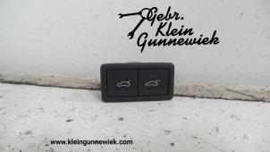 Used Switch Volkswagen Tiguan Price on request offered by Gebr.Klein Gunnewiek Ho.BV