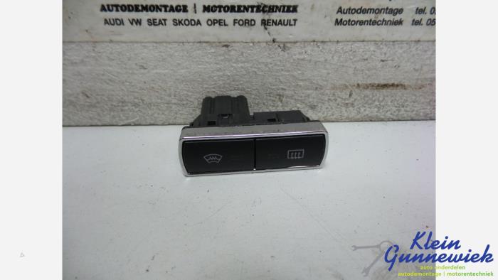 Używane Przelacznik Ford S-Max Cena € 15,00 Procedura marży oferowane przez Klein Gunnewiek Autodemontage & Motorentechniek
