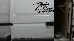 Gebrauchte Schiebetür rechts Renault Master Preis € 125,00 Margenregelung angeboten von Gebr.Klein Gunnewiek Ho.BV