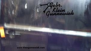 Gebrauchte Schiebetür links Volkswagen Transporter Preis € 150,00 Margenregelung angeboten von Gebr.Klein Gunnewiek Ho.BV