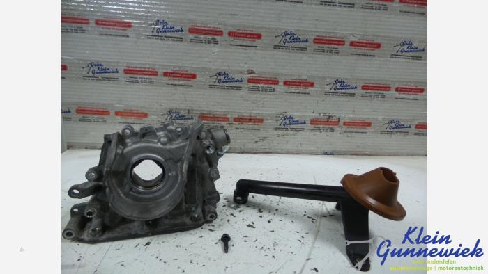 Używane Pompa oleju Ford C-Max Cena € 94,00 Procedura marży oferowane przez Klein Gunnewiek Autodemontage & Motorentechniek
