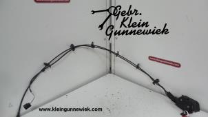 Gebrauchte Türfänger 4-türig rechts vorne Ford B-Max Preis auf Anfrage angeboten von Gebr.Klein Gunnewiek Ho.BV