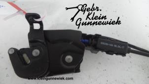 Used Front door stop 4-door, right Ford B-Max Price on request offered by Gebr.Klein Gunnewiek Ho.BV