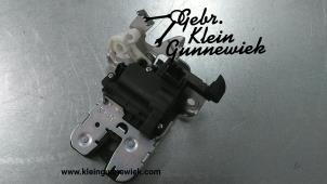 Usagé Mécanique de verrouillage hayon Audi A4 Prix € 25,00 Règlement à la marge proposé par Gebr.Klein Gunnewiek Ho.BV