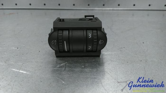 Używane Przelacznik Volkswagen Beetle Cena € 25,00 Procedura marży oferowane przez Klein Gunnewiek Autodemontage & Motorentechniek