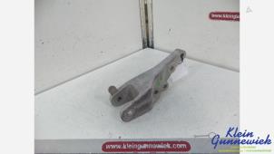 Usados Soporte de caja de cambios MG EHS Precio € 25,00 Norma de margen ofrecido por Klein Gunnewiek Autodemontage & Motorentechniek