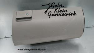 Używane Schowek w desce rozdzielczej Mercedes Sprinter Cena € 40,00 Procedura marży oferowane przez Gebr.Klein Gunnewiek Ho.BV
