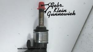 Used Injector (petrol injection) Volkswagen Golf Price € 90,00 Margin scheme offered by Gebr.Klein Gunnewiek Ho.BV