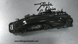 Usagé Poignée de porte arrière droite Mercedes E-Klasse Prix € 35,00 Règlement à la marge proposé par Gebr.Klein Gunnewiek Ho.BV