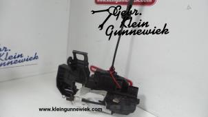 Usagé Serrure portière mécanique 2portes droite Kia Cee'D Prix sur demande proposé par Gebr.Klein Gunnewiek Ho.BV