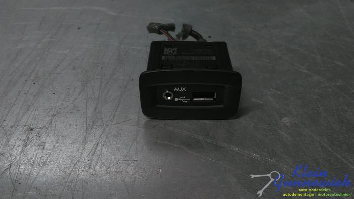 Używane Rózne Renault Scenic Cena € 15,00 Procedura marży oferowane przez Klein Gunnewiek Autodemontage & Motorentechniek