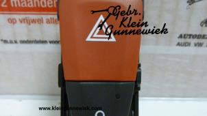 Usagé Commutateur éclairage d'urgence Renault Scenic Prix sur demande proposé par Gebr.Klein Gunnewiek Ho.BV