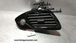 Gebrauchte Luftgitter Armaturenbrett Renault Scenic Preis auf Anfrage angeboten von Gebr.Klein Gunnewiek Ho.BV
