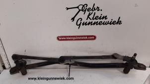 Used Wiper mechanism Kia Cee'D Price on request offered by Gebr.Klein Gunnewiek Ho.BV