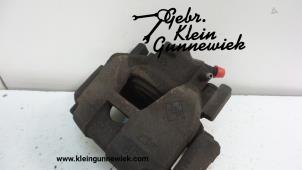 Used Front brake calliper, left Renault Scenic Price on request offered by Gebr.Klein Gunnewiek Ho.BV
