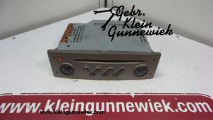 Usagé Radio/Lecteur CD Renault Megane Scenic Prix € 65,00 Règlement à la marge proposé par Gebr.Klein Gunnewiek Ho.BV