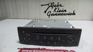Used Radio CD player Renault Megane Scenic Price € 75,00 Margin scheme offered by Gebr.Klein Gunnewiek Ho.BV