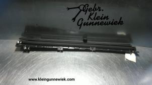 Usados Persiana derecha Renault Scenic Precio de solicitud ofrecido por Gebr.Klein Gunnewiek Ho.BV