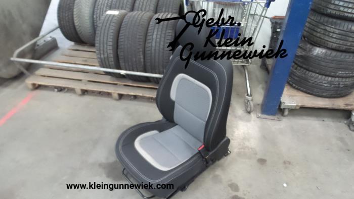 Seat, right from a Kia Cee'D 2012