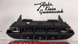 Usados Interruptor Kia Cee'd Sportswagon Precio de solicitud ofrecido por Gebr.Klein Gunnewiek Ho.BV
