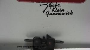 Usagé Mécanique de verrouillage capot Renault Scenic Prix sur demande proposé par Gebr.Klein Gunnewiek Ho.BV