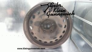 Gebrauchte Felge Renault Megane Scenic Preis € 20,00 Margenregelung angeboten von Gebr.Klein Gunnewiek Ho.BV