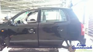 Begagnade Bakdörr, 4-dörrars, vänster Hyundai Atos Pris € 60,00 Marginaltabell erbjuds av Klein Gunnewiek Autodemontage & Motorentechniek