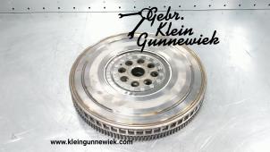 Używane Kolo zamachowe Mercedes E-Klasse Cena € 395,00 Procedura marży oferowane przez Gebr.Klein Gunnewiek Ho.BV